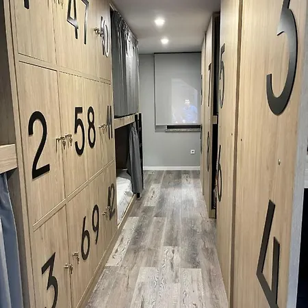 S. Miguel Fitncare Auberge de jeunesse *